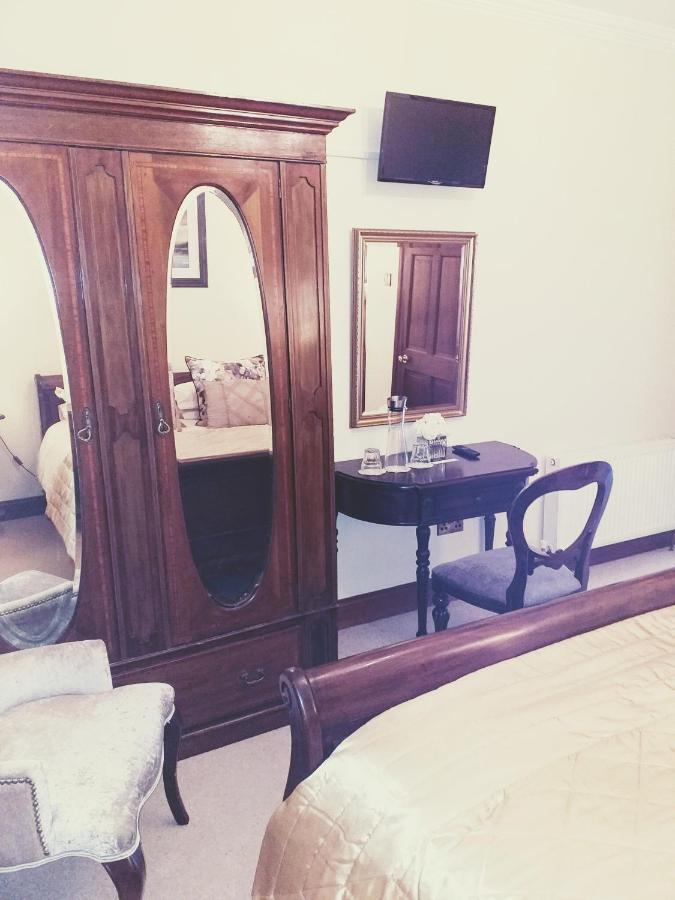 Lios 4* Woodford (Kerry)
